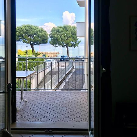 Casa Caterina Lake View Holidays Apartments Peschiera del Garda Ruang foto