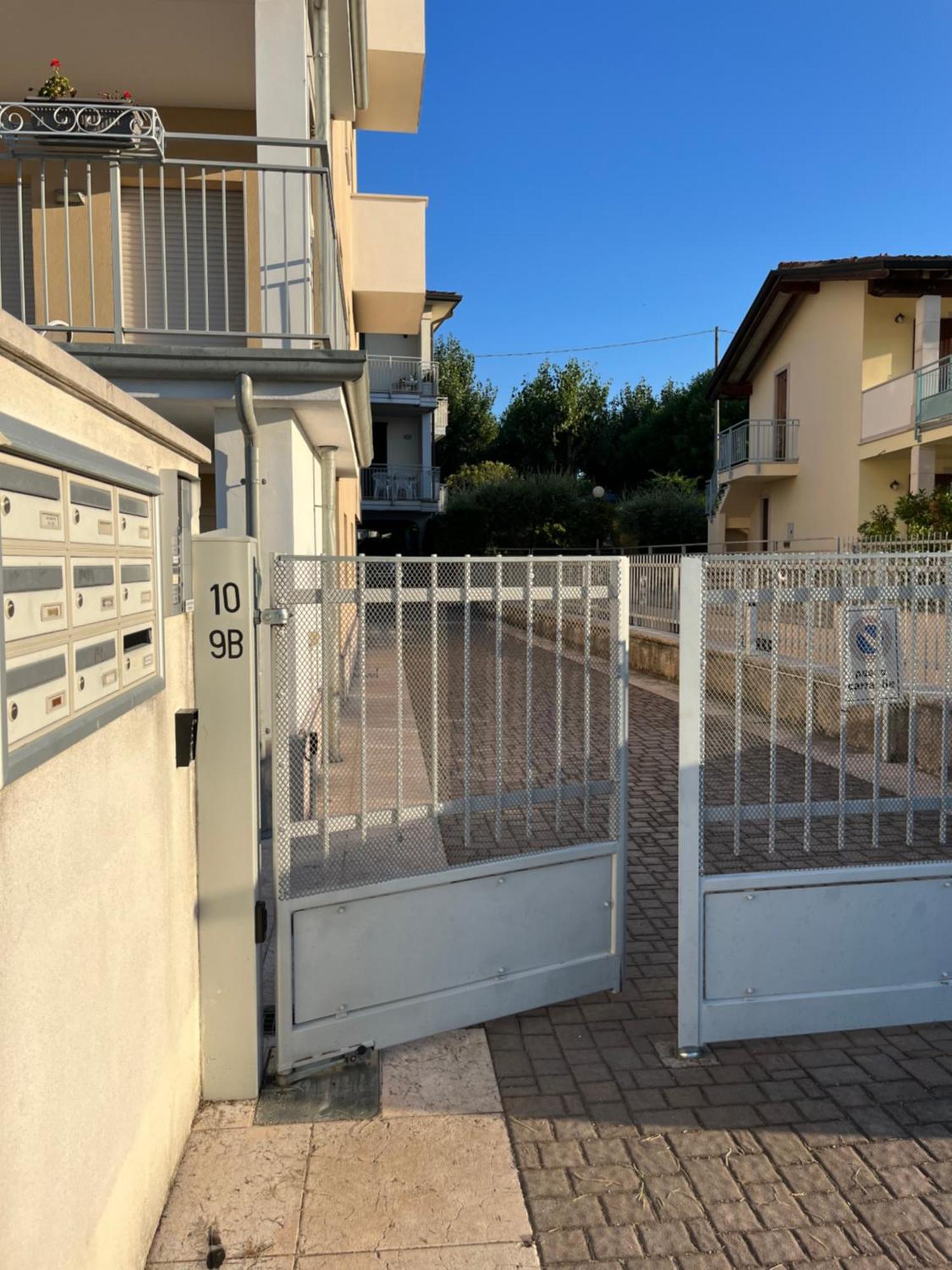 Casa Caterina Lake View Holidays Apartments Peschiera del Garda Bagian luar foto